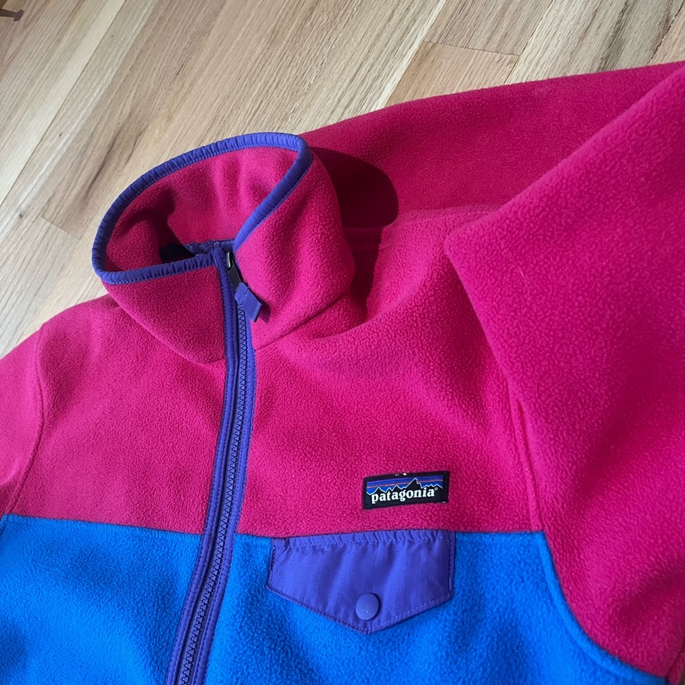 Women’s Lightweight Patagonia Fleece Zip-Up - Picture 3 of 5
